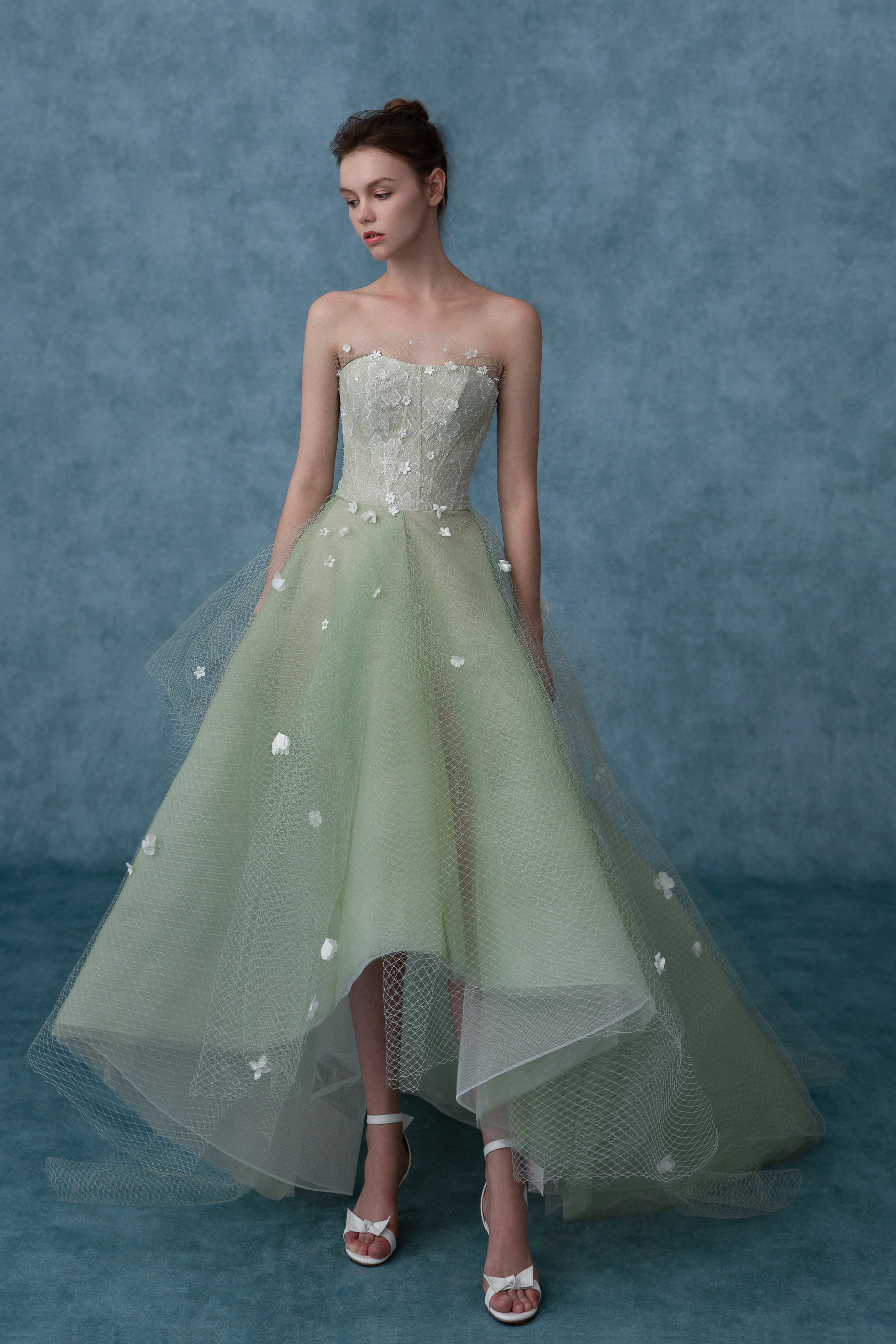 林中花雨 Flower Rain in the Forest