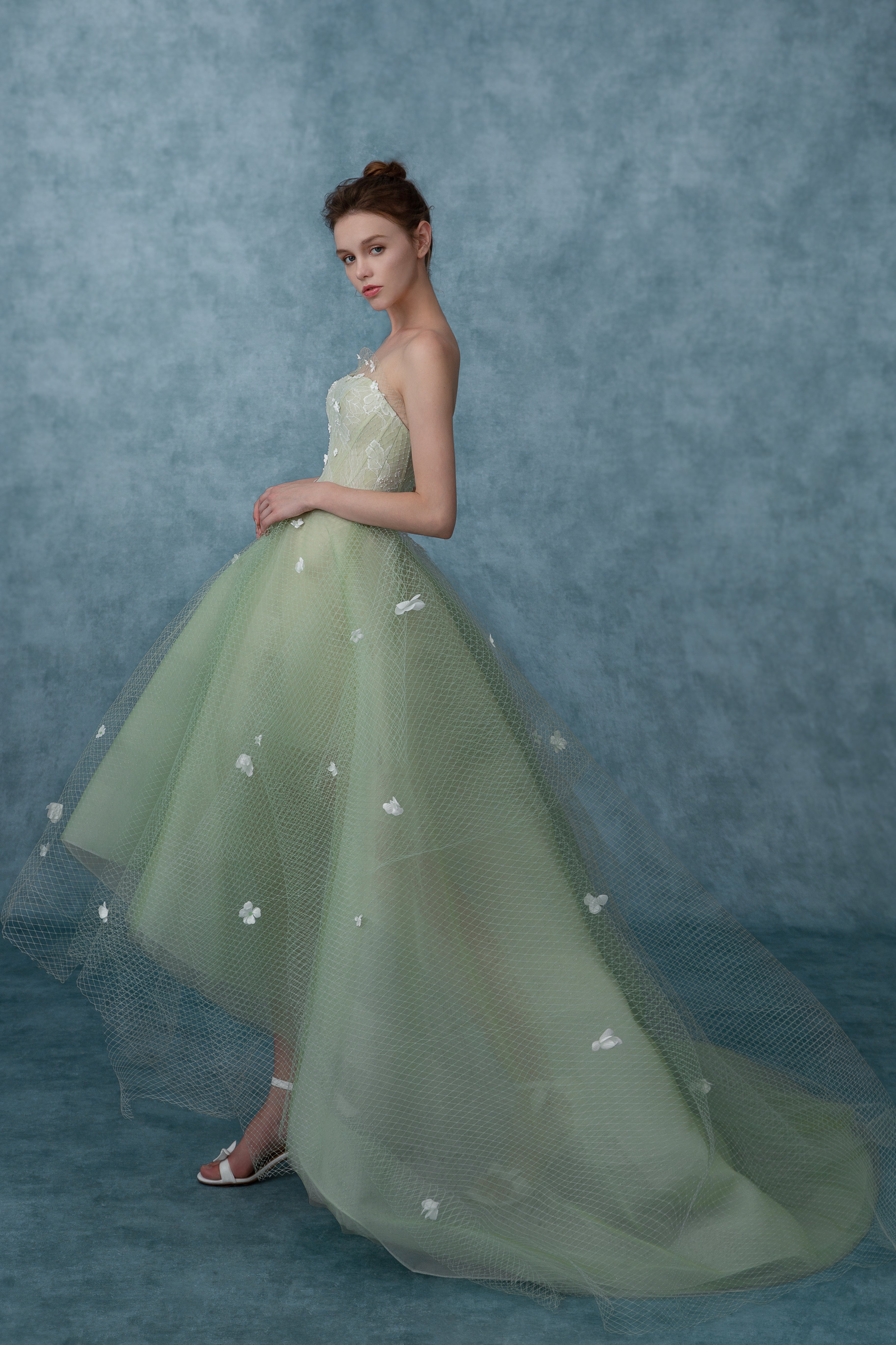 林中花雨 Flower Rain in the Forest